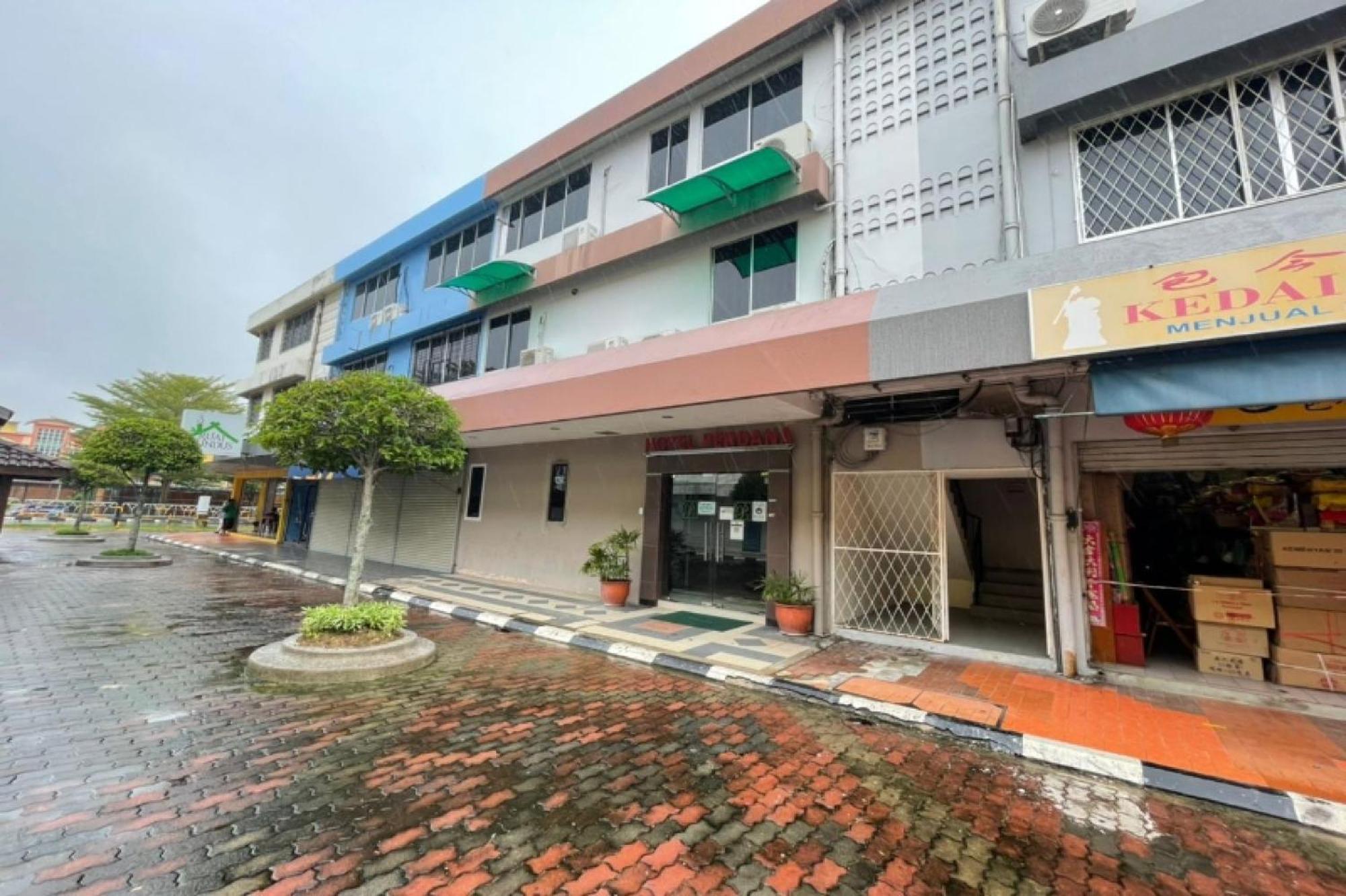 Oyo 90411 Perdana Hotel Labuan Exterior photo